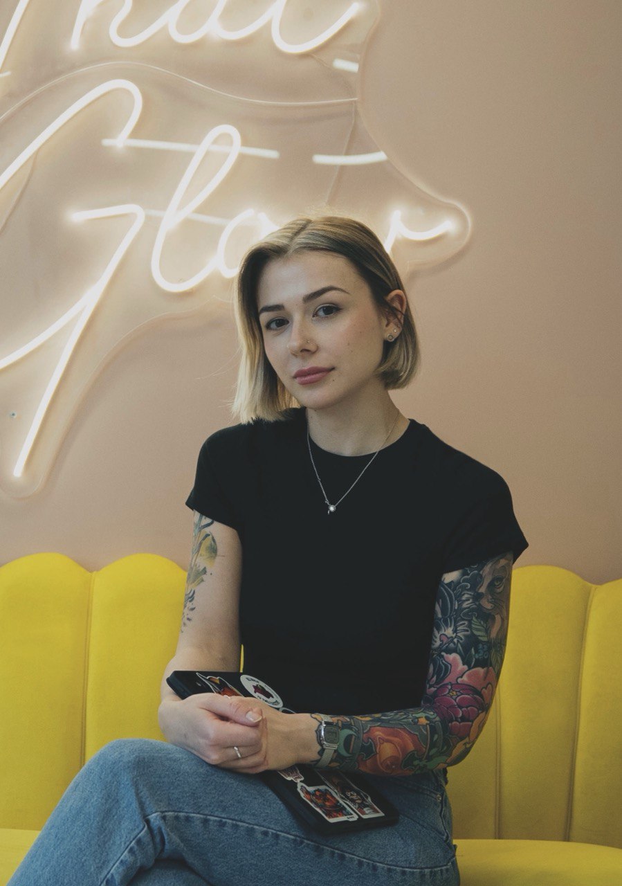 Oksana Osovska — tattoo artist in Toronto
